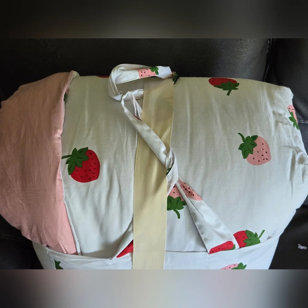 Kate Spade Scattered Strawberry Print Comforter Set